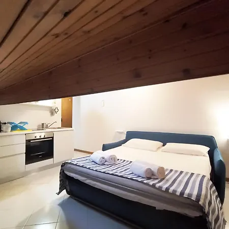 Il Rifugio Della Riviera, Your Cozy Perch Above The Flowers. Appartement