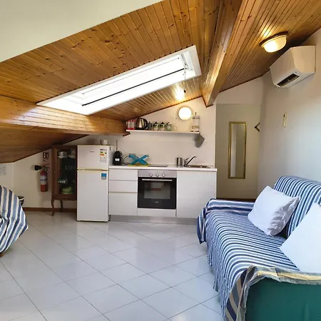 Il Rifugio Della Riviera, Your Cozy Perch Above The Flowers. *